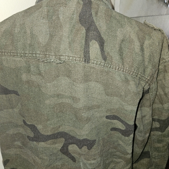 Time & Tru Womans Lightweight Jacket Size L (12-14) - Picture 7 of 11